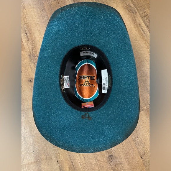 SOLD READ DESCRIPTION BELOW
New Small Bullhide Turquoise Glitter felt hat - Picture 6 of 6